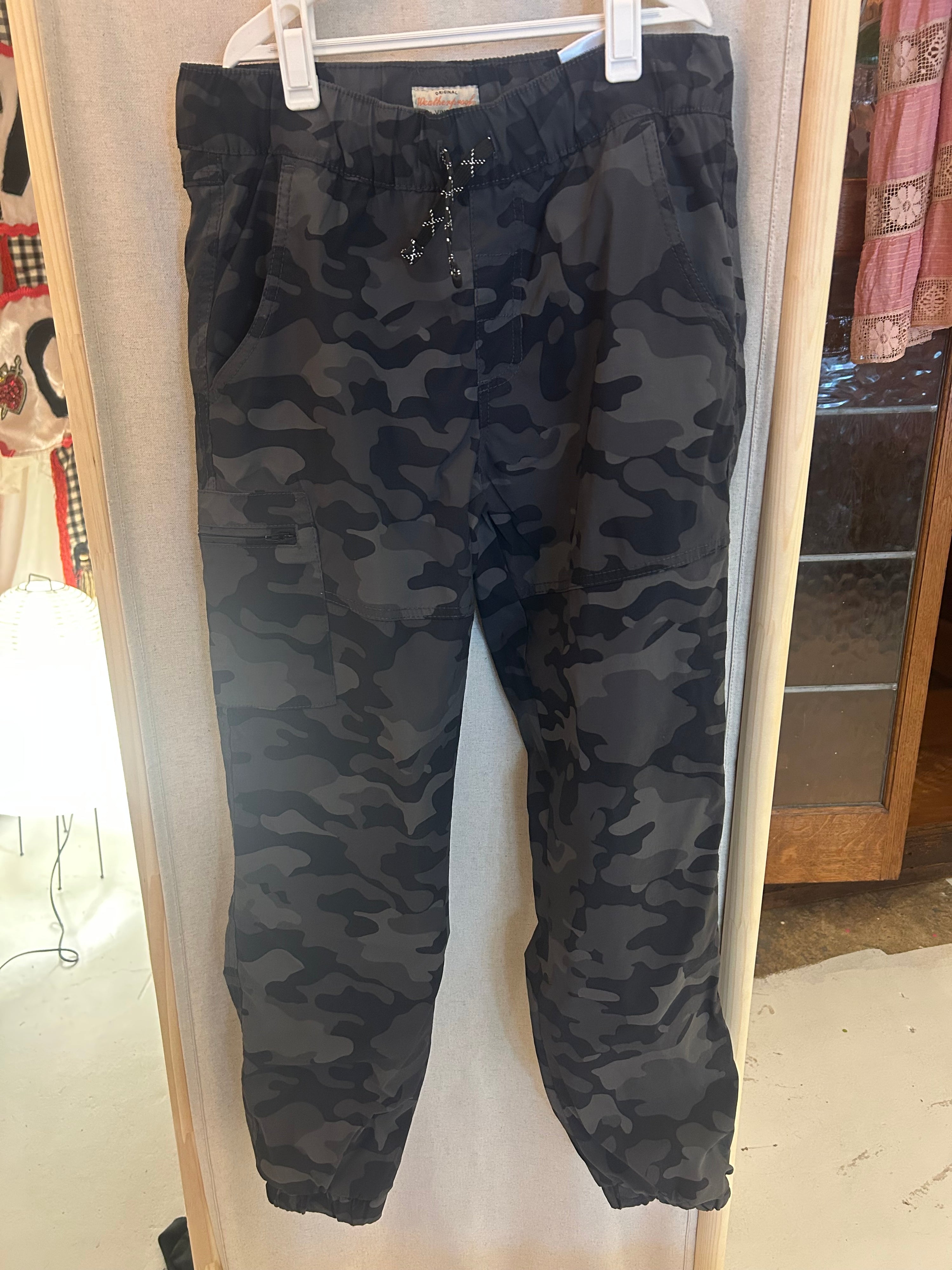 Weatherproof Black/Gray camouflage pattern Snow Pants / 14-16