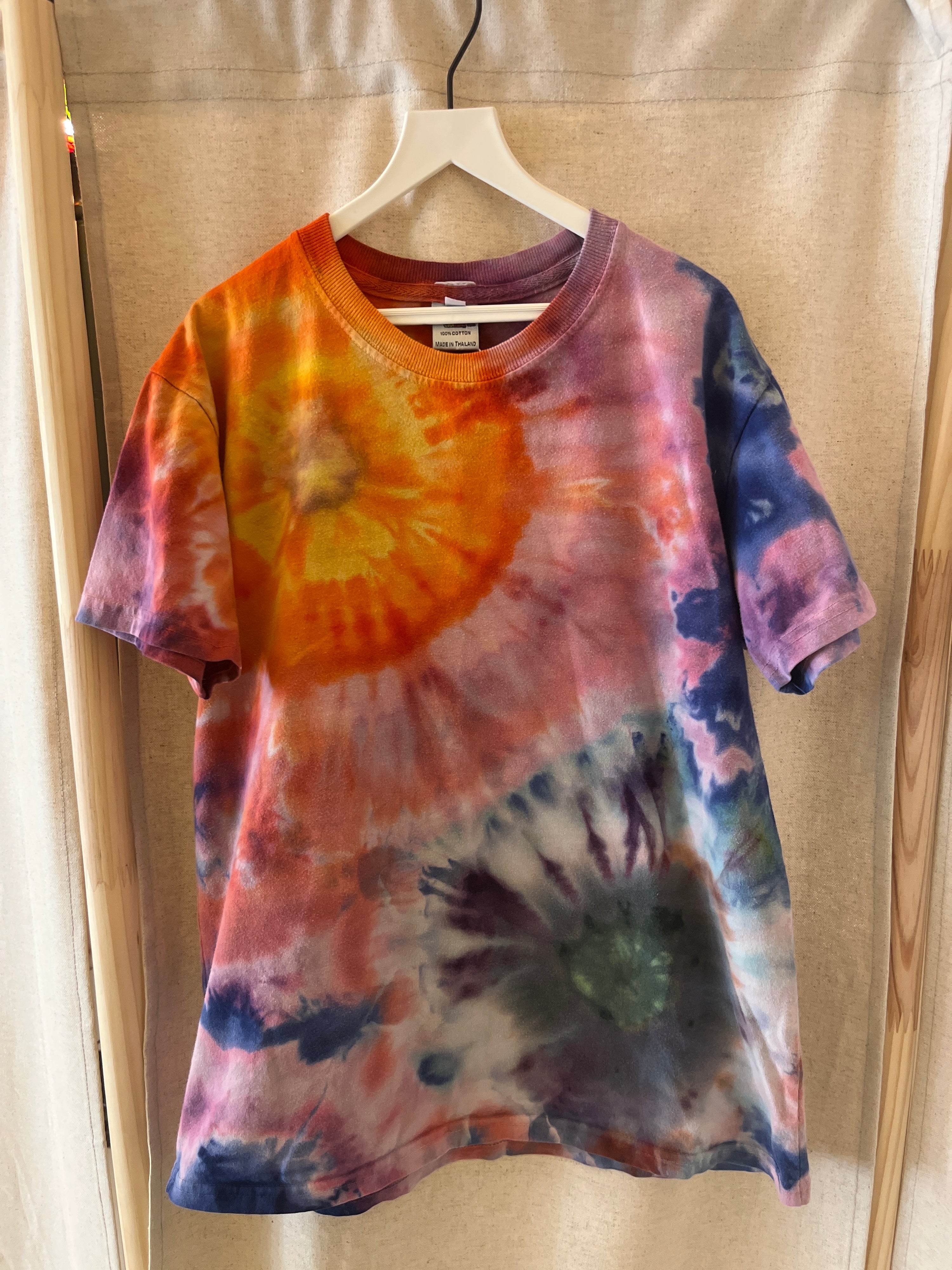 vintage Tie-Dye Bright T-Shirt / Youth Medium