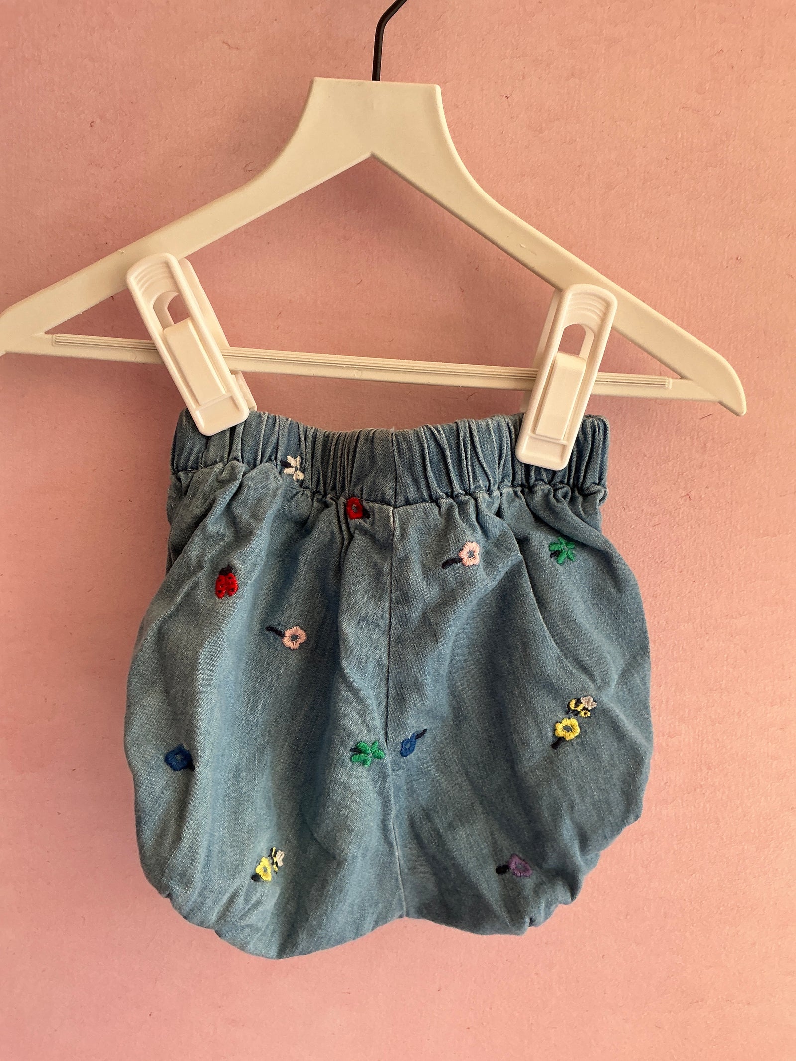 Hanna Andersson Chambray with Flower Embroidery Shorts / 3-6 Months