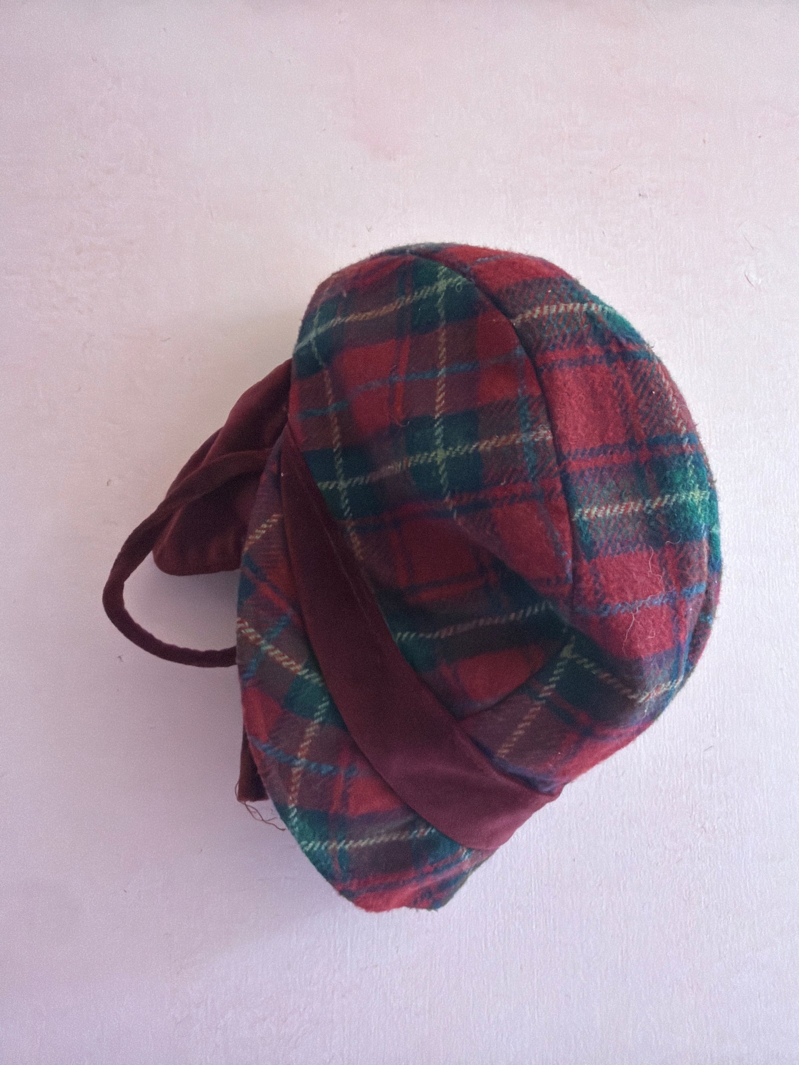 vintage Red Plaid Velvet hat / 2-4