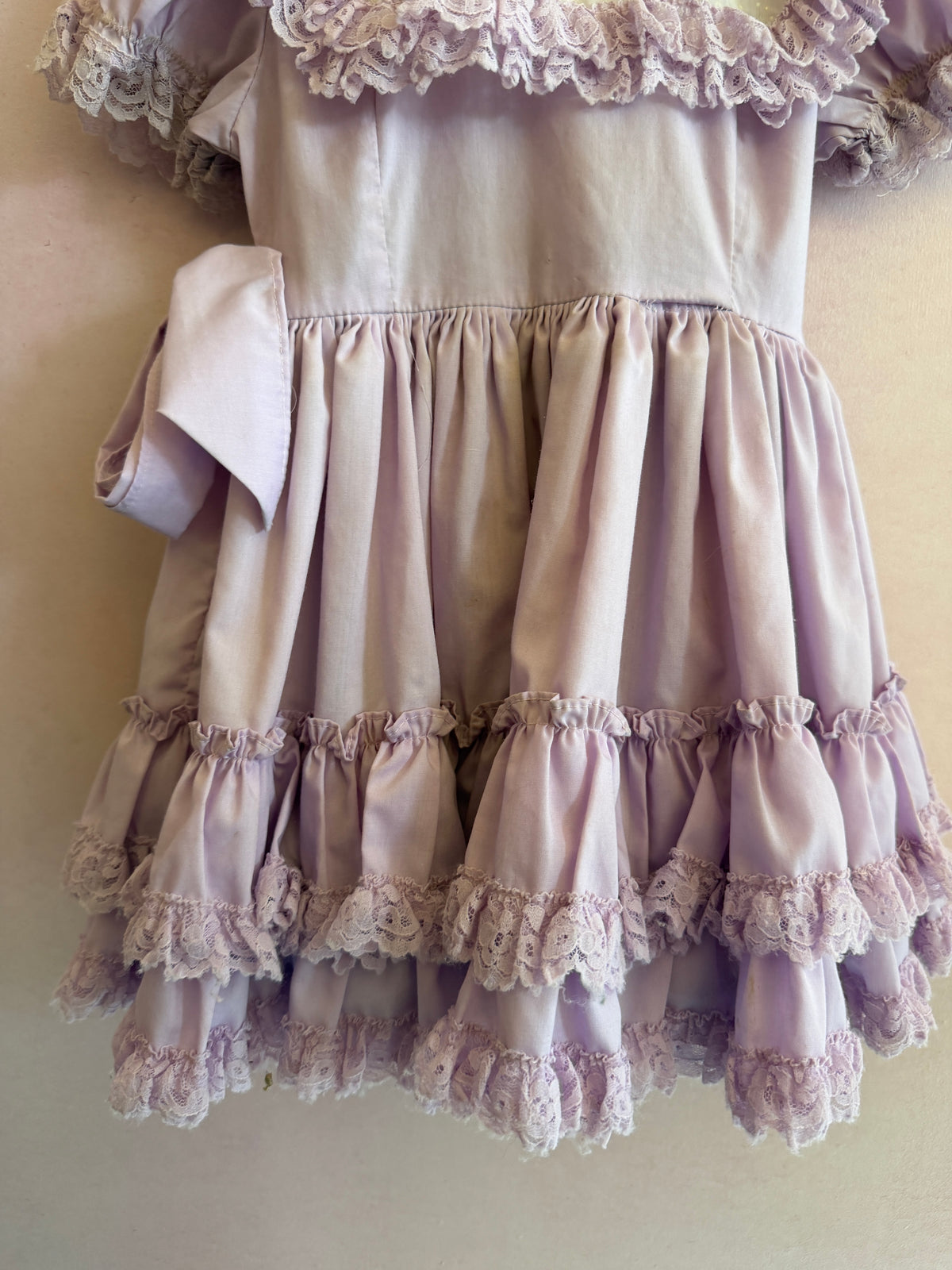 vintage Betty Odin Lavender Ruffle Bib Western Dress with Lace Trim / 4 (play condition )
