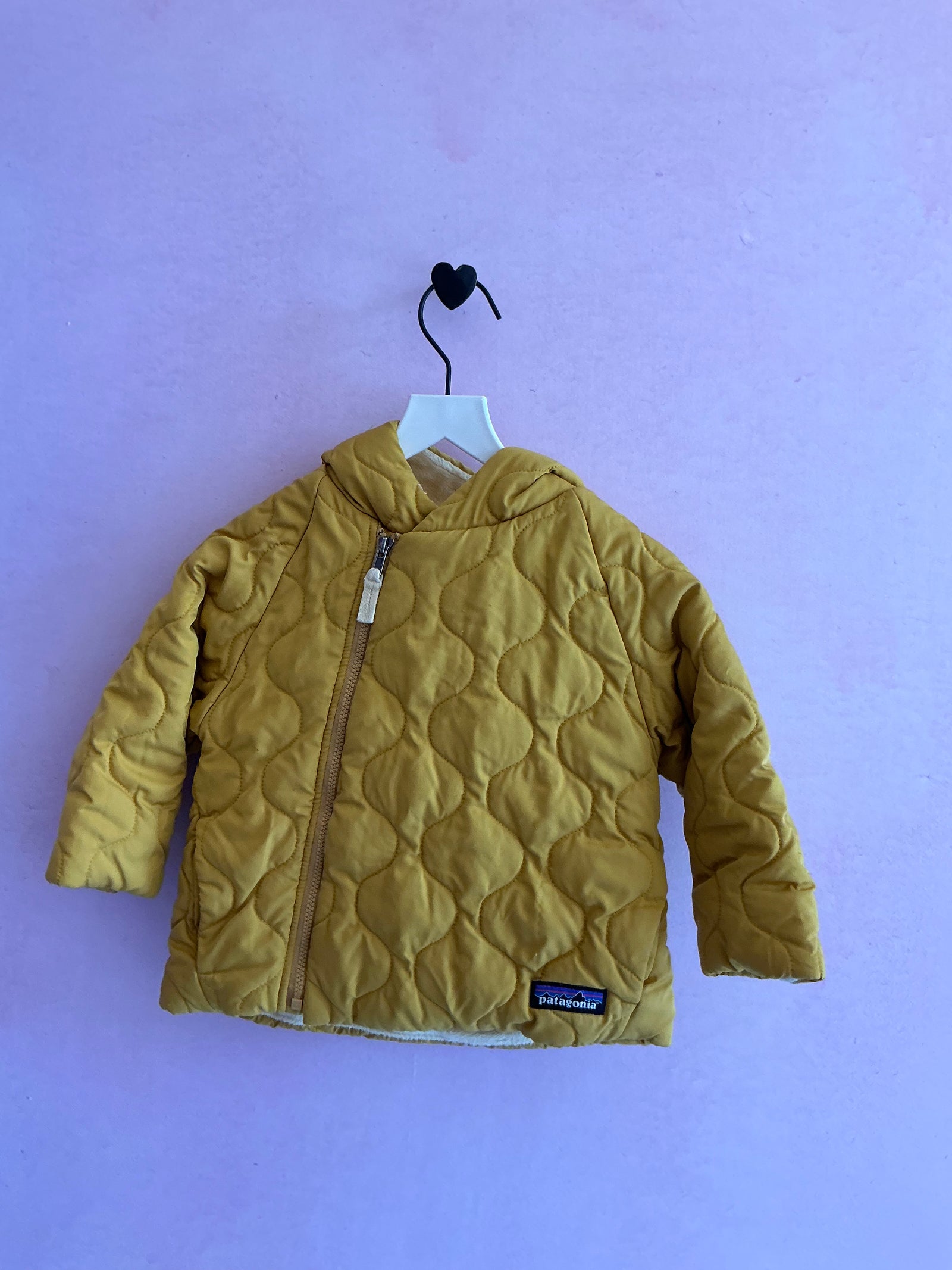 Patagonia Quilted Mustard 2 Piece Set / 12-18 months (dry cleaning)