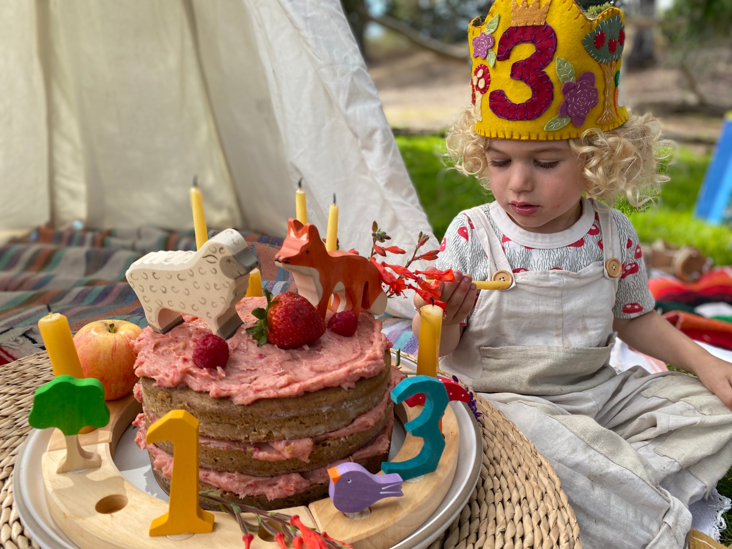 Families Make an Heirloom Birthday Crown